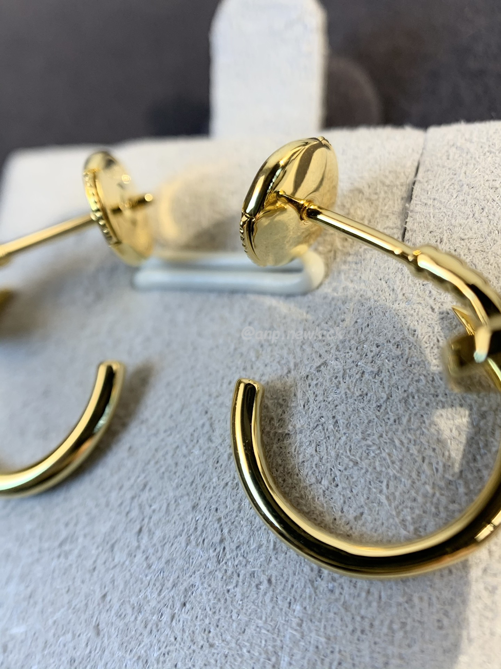 Cartier Nail With Diamond Tips Earrings (12) - www.newkick.vip